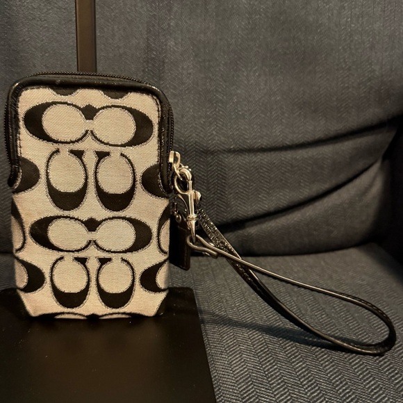 Coach Signature Black and Gray Small Vertical Wristlet - Picture 3 of 6